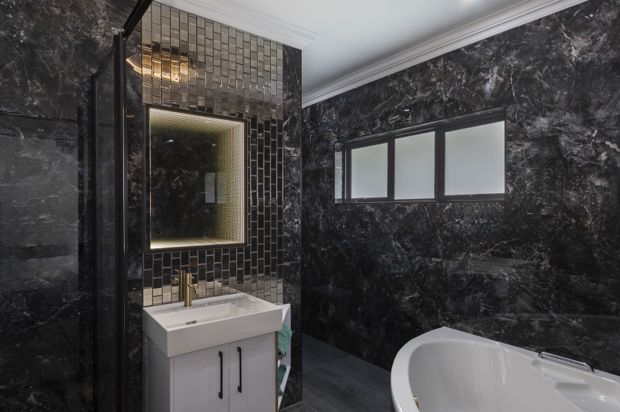 4 Bedroom Property for Sale in Helderrand Western Cape